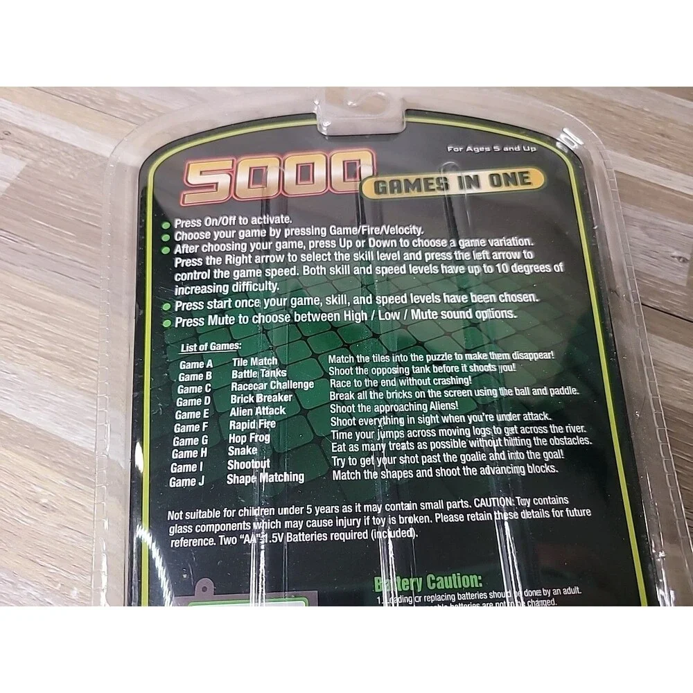 Portable Arcade‎ 5000 Games in One Electronic Handheld Travel Game SEALED New